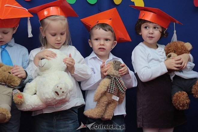 Pasowanie na „przedszkolaka” w Krainie Misiów [10.11.2015] - zdjęcie #51 - eOstroleka.pl