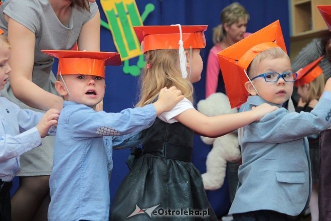 Pasowanie na „przedszkolaka” w Krainie Misiów [10.11.2015] - zdjęcie #75 - eOstroleka.pl