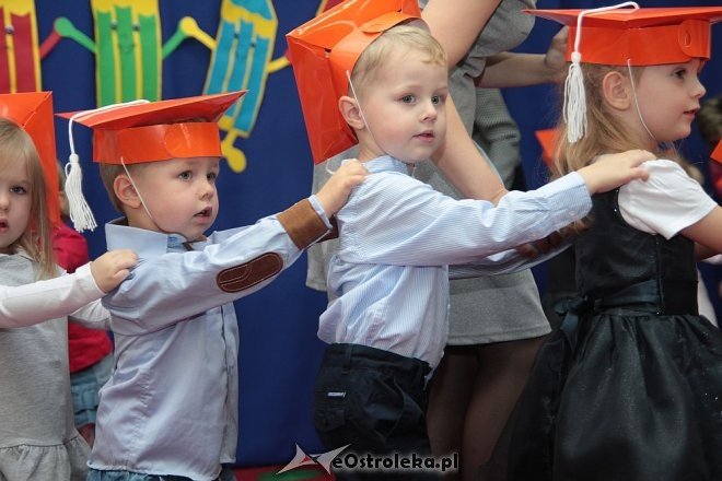 Pasowanie na „przedszkolaka” w Krainie Misiów [10.11.2015] - zdjęcie #79 - eOstroleka.pl