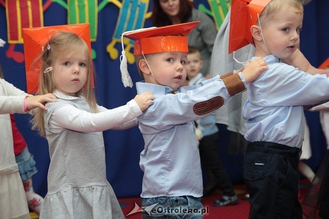 Pasowanie na „przedszkolaka” w Krainie Misiów [10.11.2015] - zdjęcie #78 - eOstroleka.pl