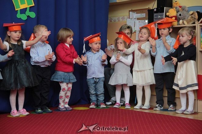 Pasowanie na „przedszkolaka” w Krainie Misiów [10.11.2015] - zdjęcie #40 - eOstroleka.pl