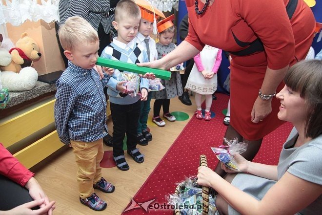 Pasowanie na „przedszkolaka” w Krainie Misiów [10.11.2015] - zdjęcie #34 - eOstroleka.pl