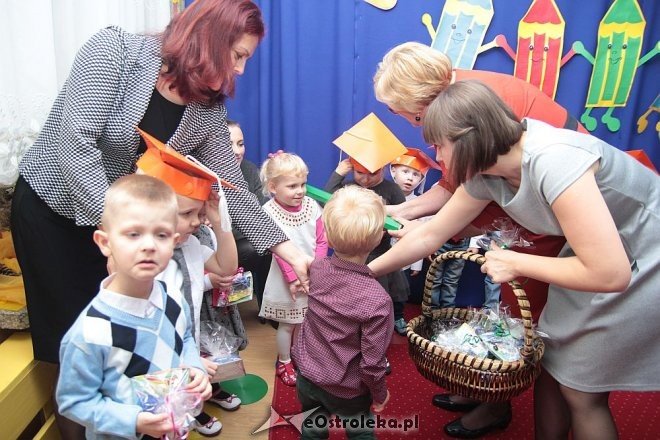 Pasowanie na „przedszkolaka” w Krainie Misiów [10.11.2015] - zdjęcie #33 - eOstroleka.pl