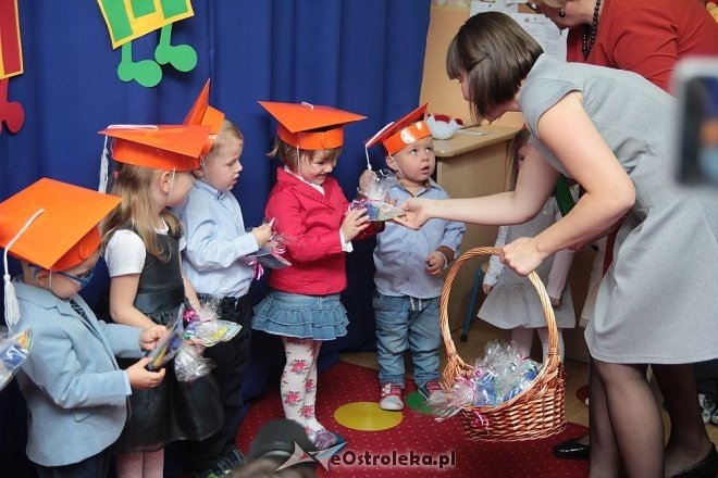 Pasowanie na „przedszkolaka” w Krainie Misiów [10.11.2015] - zdjęcie #16 - eOstroleka.pl