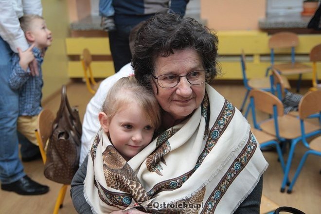 Pasowanie na „przedszkolaka” w Krainie Misiów [10.11.2015] - zdjęcie #6 - eOstroleka.pl