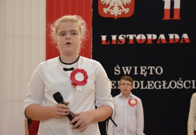 Święta Niepodległości w Szkole Podstawowej nr 2 [10.11.2015] - zdjęcie #22 - eOstroleka.pl