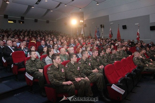 Miejskie obchody Narodowego Święta Niepodległości w Ostrołęce [11.11.2015] - zdjęcie #83 - eOstroleka.pl