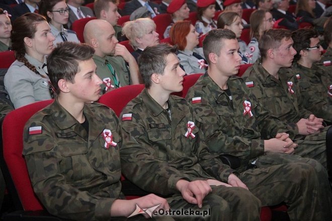 Miejskie obchody Narodowego Święta Niepodległości w Ostrołęce [11.11.2015] - zdjęcie #82 - eOstroleka.pl