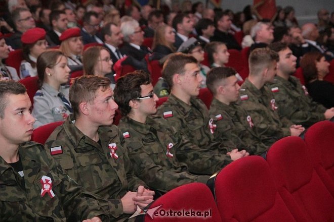 Miejskie obchody Narodowego Święta Niepodległości w Ostrołęce [11.11.2015] - zdjęcie #81 - eOstroleka.pl