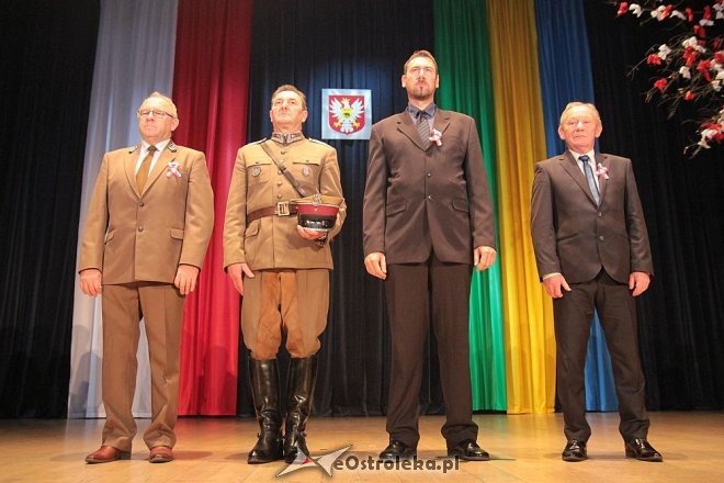 Miejskie obchody Narodowego Święta Niepodległości w Ostrołęce [11.11.2015] - zdjęcie #56 - eOstroleka.pl