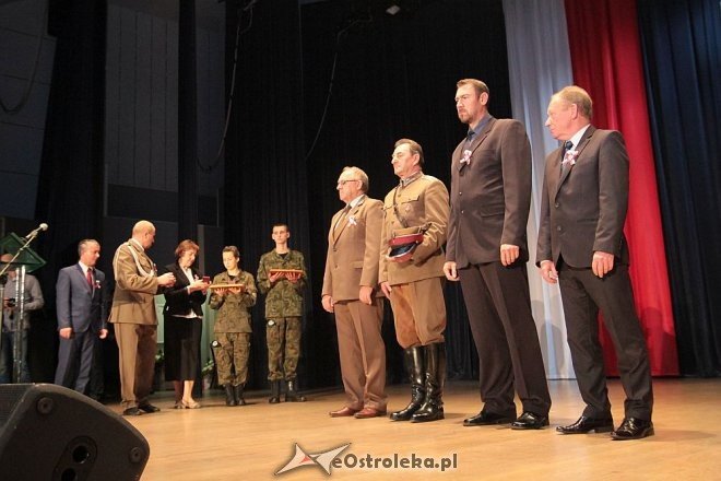 Miejskie obchody Narodowego Święta Niepodległości w Ostrołęce [11.11.2015] - zdjęcie #53 - eOstroleka.pl