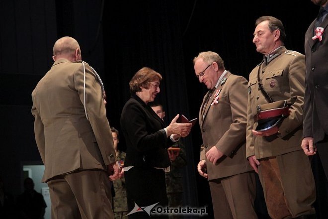 Miejskie obchody Narodowego Święta Niepodległości w Ostrołęce [11.11.2015] - zdjęcie #50 - eOstroleka.pl