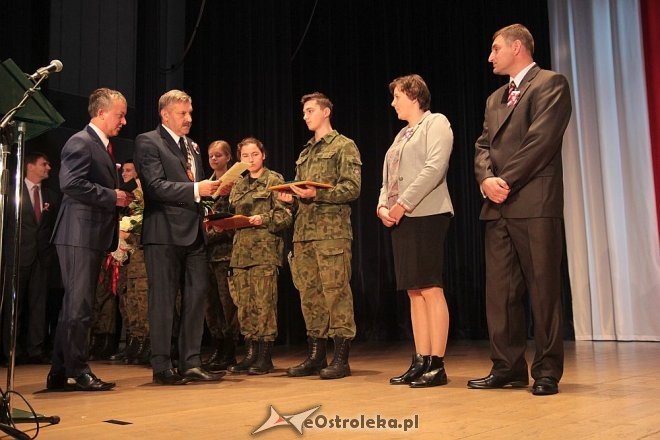 Miejskie obchody Narodowego Święta Niepodległości w Ostrołęce [11.11.2015] - zdjęcie #37 - eOstroleka.pl