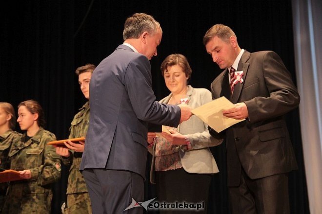 Miejskie obchody Narodowego Święta Niepodległości w Ostrołęce [11.11.2015] - zdjęcie #32 - eOstroleka.pl