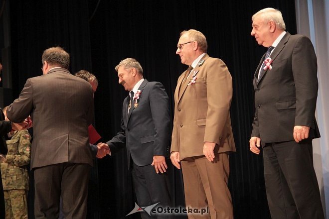 Miejskie obchody Narodowego Święta Niepodległości w Ostrołęce [11.11.2015] - zdjęcie #11 - eOstroleka.pl