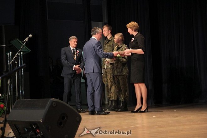 Miejskie obchody Narodowego Święta Niepodległości w Ostrołęce [11.11.2015] - zdjęcie #2 - eOstroleka.pl