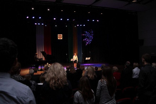 Młode Polskie Skrzydła – koncert pieśni patriotycznych w OCK [11.1.2015] - zdjęcie #1 - eOstroleka.pl