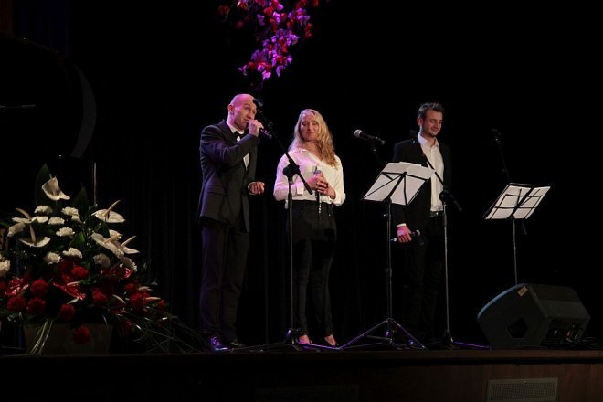 Młode Polskie Skrzydła – koncert pieśni patriotycznych w OCK [11.1.2015] - zdjęcie #17 - eOstroleka.pl