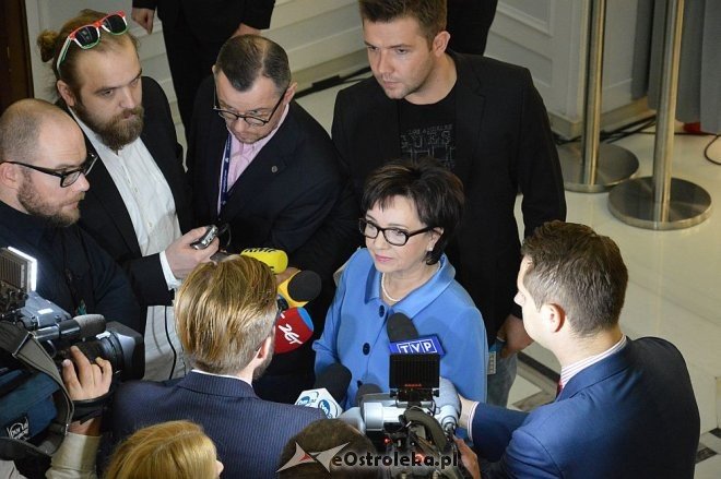 Posłowie VIII kadencji złożyli ślubowanie. Marek Kuchciński marszałkiem [12.11.2015] - zdjęcie #297 - eOstroleka.pl