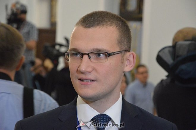 Posłowie VIII kadencji złożyli ślubowanie. Marek Kuchciński marszałkiem [12.11.2015] - zdjęcie #288 - eOstroleka.pl