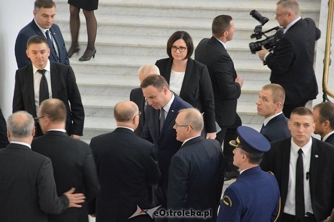 Posłowie VIII kadencji złożyli ślubowanie. Marek Kuchciński marszałkiem [12.11.2015] - zdjęcie #20 - eOstroleka.pl