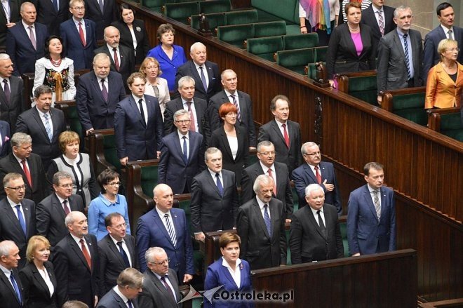 Posłowie VIII kadencji złożyli ślubowanie. Marek Kuchciński marszałkiem [12.11.2015] - zdjęcie #53 - eOstroleka.pl