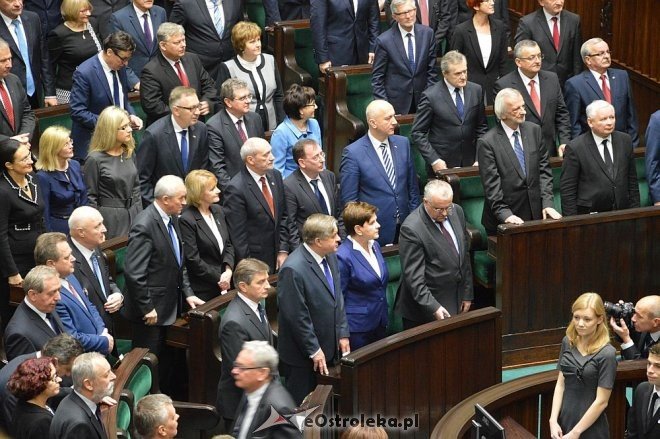 Posłowie VIII kadencji złożyli ślubowanie. Marek Kuchciński marszałkiem [12.11.2015] - zdjęcie #60 - eOstroleka.pl