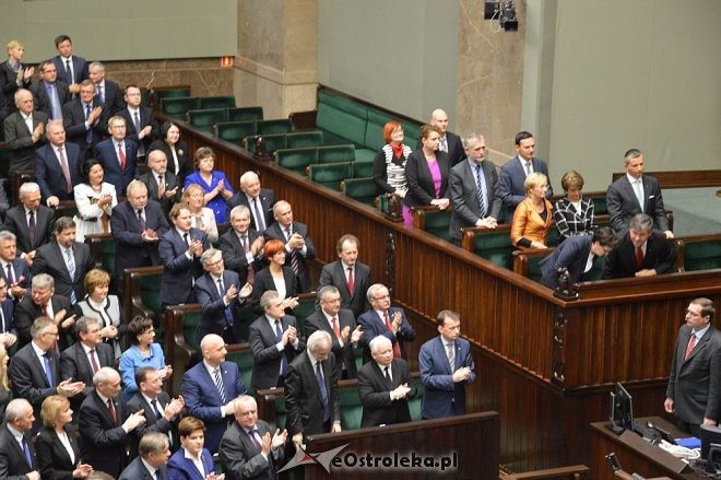 Posłowie VIII kadencji złożyli ślubowanie. Marek Kuchciński marszałkiem [12.11.2015] - zdjęcie #107 - eOstroleka.pl