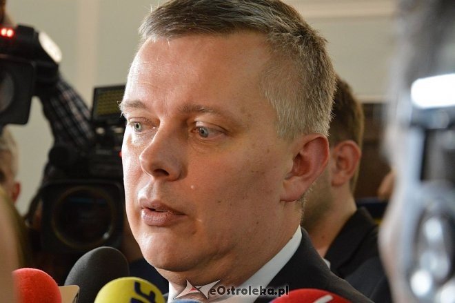 Posłowie VIII kadencji złożyli ślubowanie. Marek Kuchciński marszałkiem [12.11.2015] - zdjęcie #58 - eOstroleka.pl