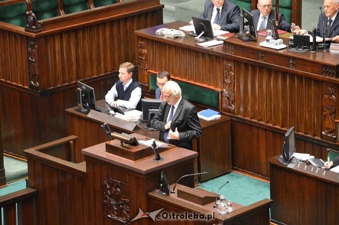 Posłowie VIII kadencji złożyli ślubowanie. Marek Kuchciński marszałkiem [12.11.2015] - zdjęcie #54 - eOstroleka.pl