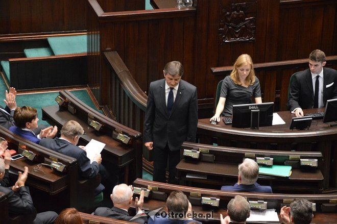 Posłowie VIII kadencji złożyli ślubowanie. Marek Kuchciński marszałkiem [12.11.2015] - zdjęcie #65 - eOstroleka.pl
