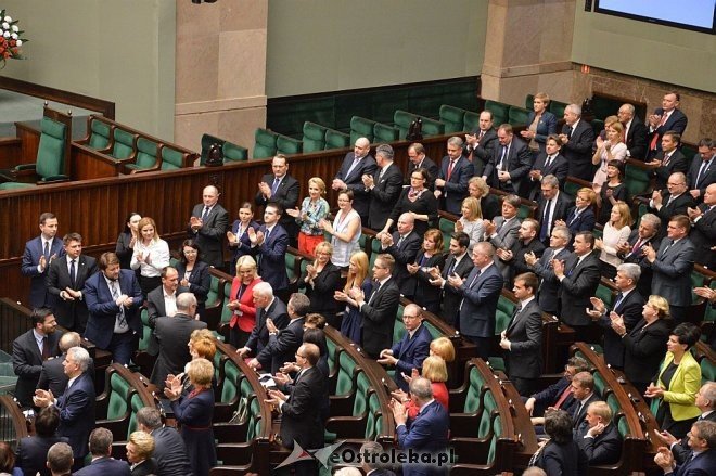 Posłowie VIII kadencji złożyli ślubowanie. Marek Kuchciński marszałkiem [12.11.2015] - zdjęcie #55 - eOstroleka.pl