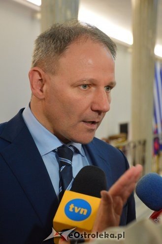 Posłowie VIII kadencji złożyli ślubowanie. Marek Kuchciński marszałkiem [12.11.2015] - zdjęcie #7 - eOstroleka.pl