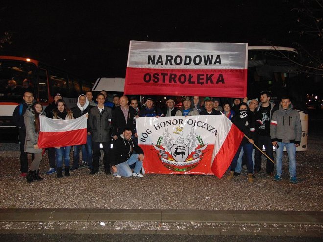 Ostrołęccy narodowcy na Marszu Niepodległości [11.11.2015] - zdjęcie #10 - eOstroleka.pl