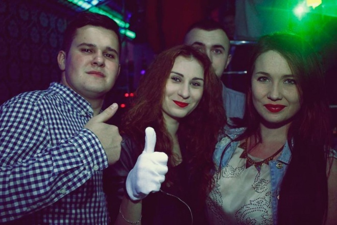 Noc Klubowiczów w Ibiza Zalesie z DJ-ami z Arena Team [10.11.2015] - zdjęcie #3 - eOstroleka.pl