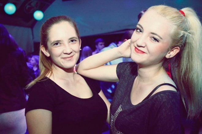 Noc Klubowiczów w Ibiza Zalesie z DJ-ami z Arena Team [10.11.2015] - zdjęcie #9 - eOstroleka.pl