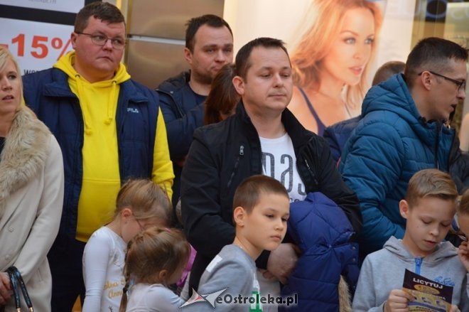 Wielkie licytowanie w Galerii Bursztynowej [15.11.2015] - zdjęcie #9 - eOstroleka.pl