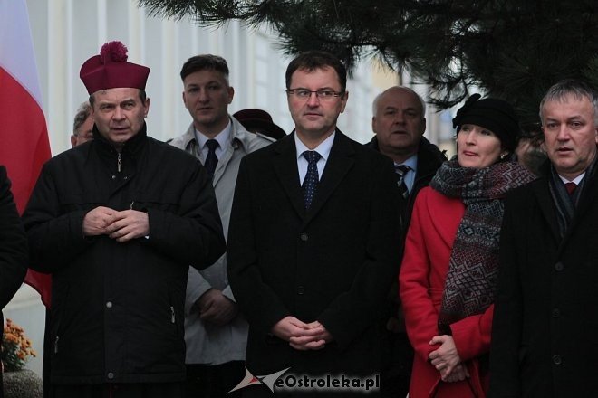 Odsłonięcie tablicy upamiętniającej dzień patrona Ostrołęki, św. Jana Pawła II [15.11.2015] - zdjęcie #11 - eOstroleka.pl