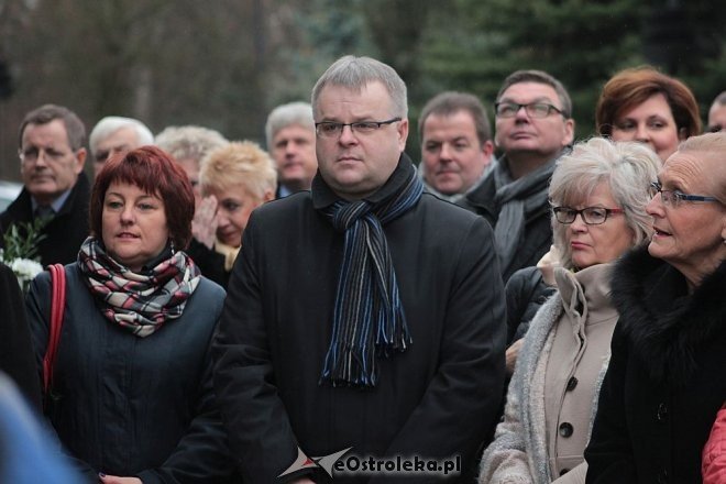 Odsłonięcie tablicy upamiętniającej dzień patrona Ostrołęki, św. Jana Pawła II [15.11.2015] - zdjęcie #24 - eOstroleka.pl