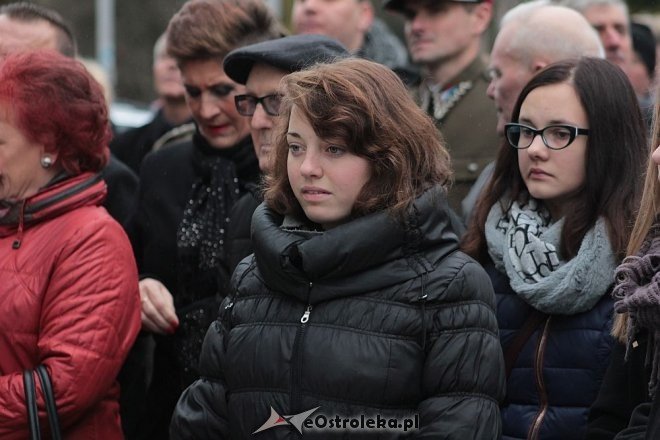 Odsłonięcie tablicy upamiętniającej dzień patrona Ostrołęki, św. Jana Pawła II [15.11.2015] - zdjęcie #26 - eOstroleka.pl