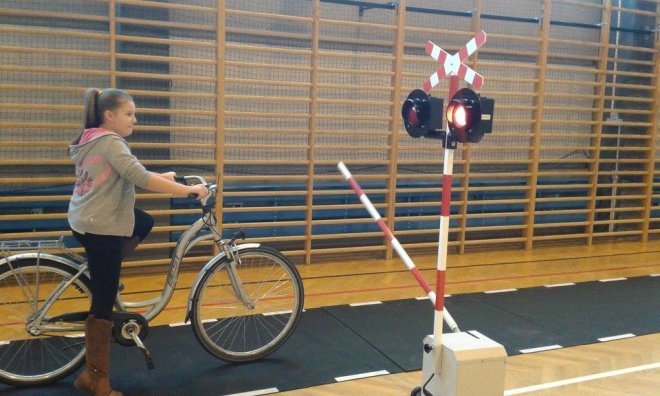 Mobilne miasteczko rowerowe w ostrołęckiej „dziesiątce” [16.11.2015] - zdjęcie #83 - eOstroleka.pl