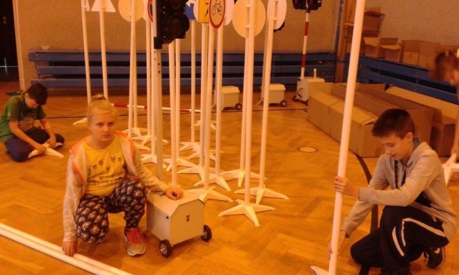 Mobilne miasteczko rowerowe w ostrołęckiej „dziesiątce” [16.11.2015] - zdjęcie #72 - eOstroleka.pl