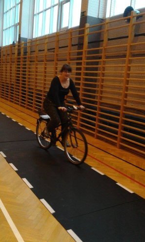 Mobilne miasteczko rowerowe w ostrołęckiej „dziesiątce” [16.11.2015] - zdjęcie #58 - eOstroleka.pl