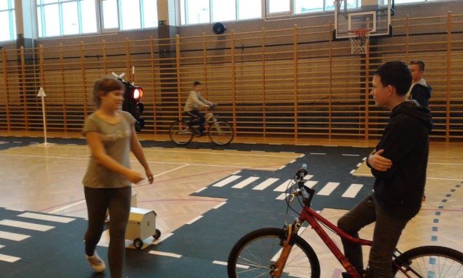 Mobilne miasteczko rowerowe w ostrołęckiej „dziesiątce” [16.11.2015] - zdjęcie #57 - eOstroleka.pl