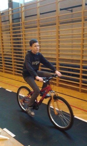 Mobilne miasteczko rowerowe w ostrołęckiej „dziesiątce” [16.11.2015] - zdjęcie #52 - eOstroleka.pl