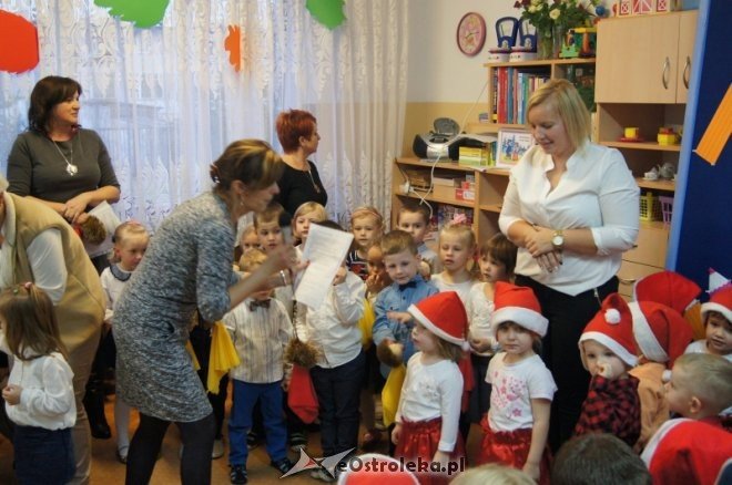 Pasowanie na przedszkolaka w Olszewie-Borkach [16.11.2015] - zdjęcie #13 - eOstroleka.pl