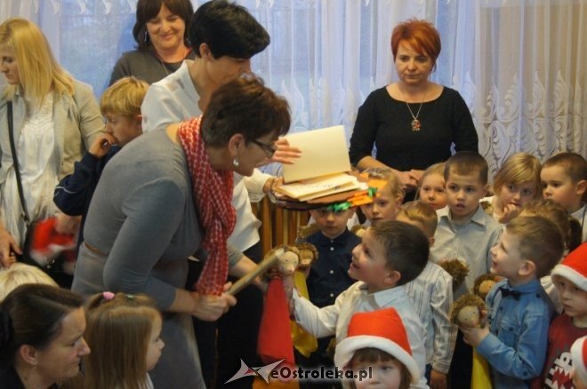Pasowanie na przedszkolaka w Olszewie-Borkach [16.11.2015] - zdjęcie #19 - eOstroleka.pl