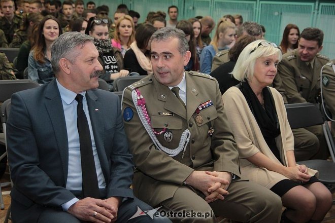 Uroczystości z okazji Święta Niepodległości w ZSZ nr 2 w Ostrołęce [17.11.2015] - zdjęcie #79 - eOstroleka.pl