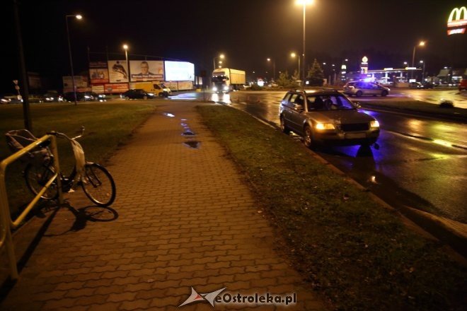 Ostrołęka: Rowerzystka i 5-letnie dziecko potrąceni na przejściu dla pieszych [17.11.2015] - zdjęcie #3 - eOstroleka.pl