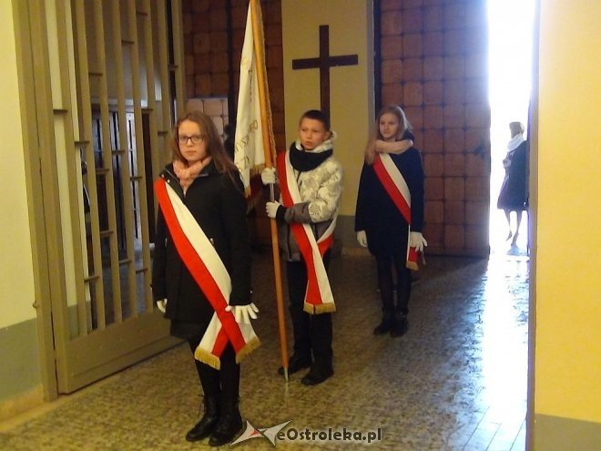 Troszyn: Akademia z okazji Święta Niepodległości [19.11.2015] - zdjęcie #3 - eOstroleka.pl